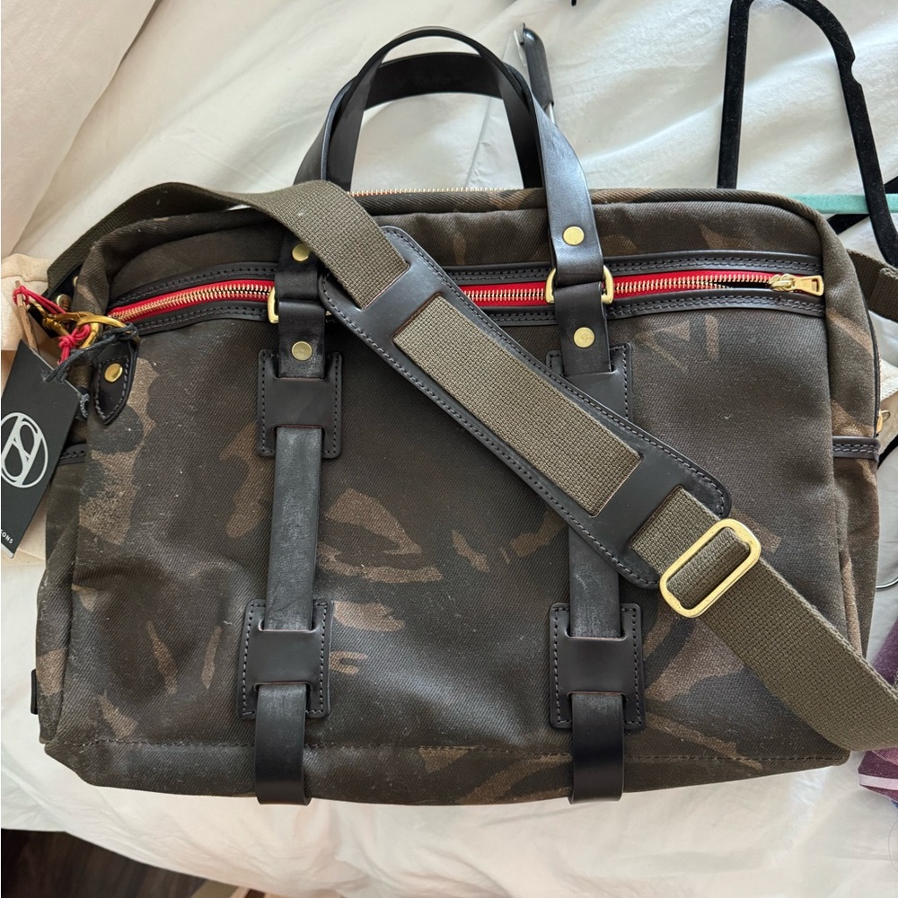 Croots waxed camo laptop bag 
Brand new with tags and dust bag 
Never used